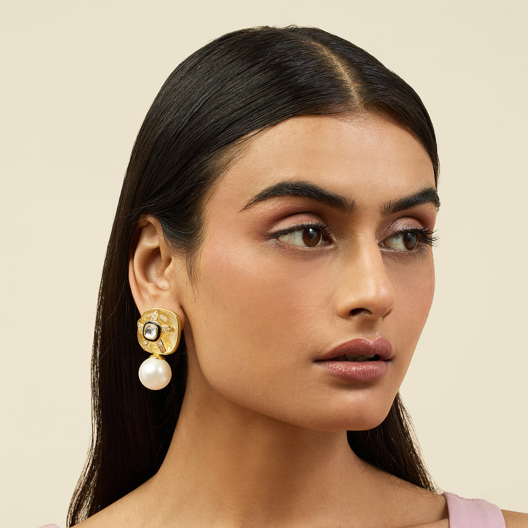 Pearl Diver Stud Earrings