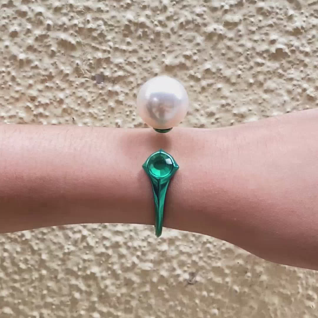 Zeenat Green Mirror Pearl Cuff