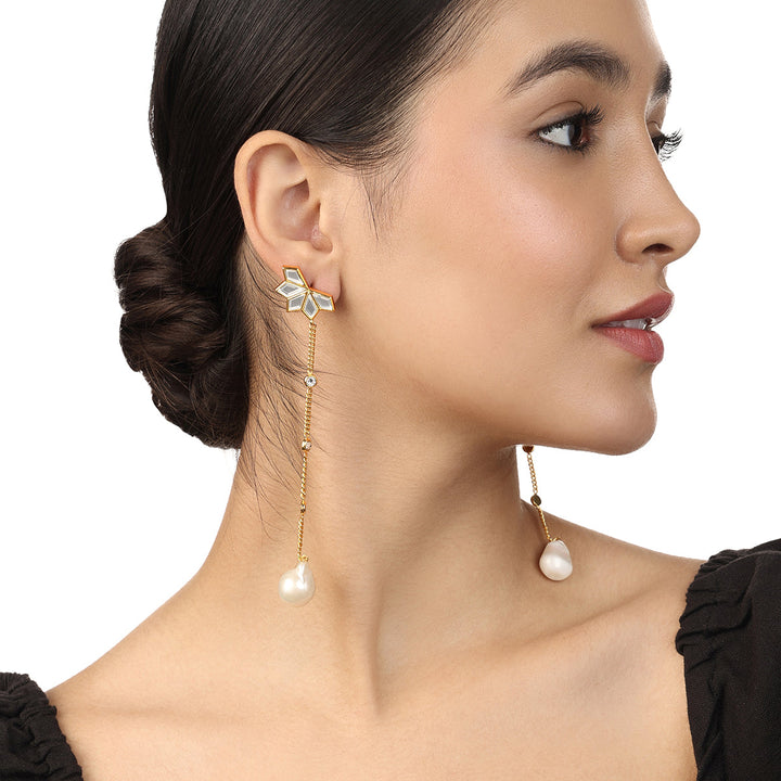 Flor Pearl Drop Earrings