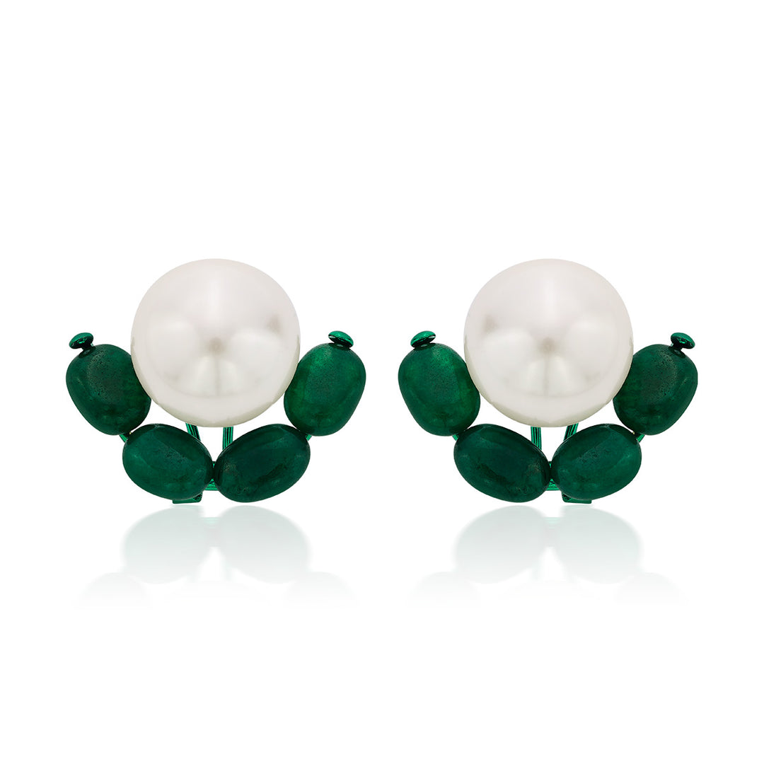 Zeenat Pearl Stud Earrings