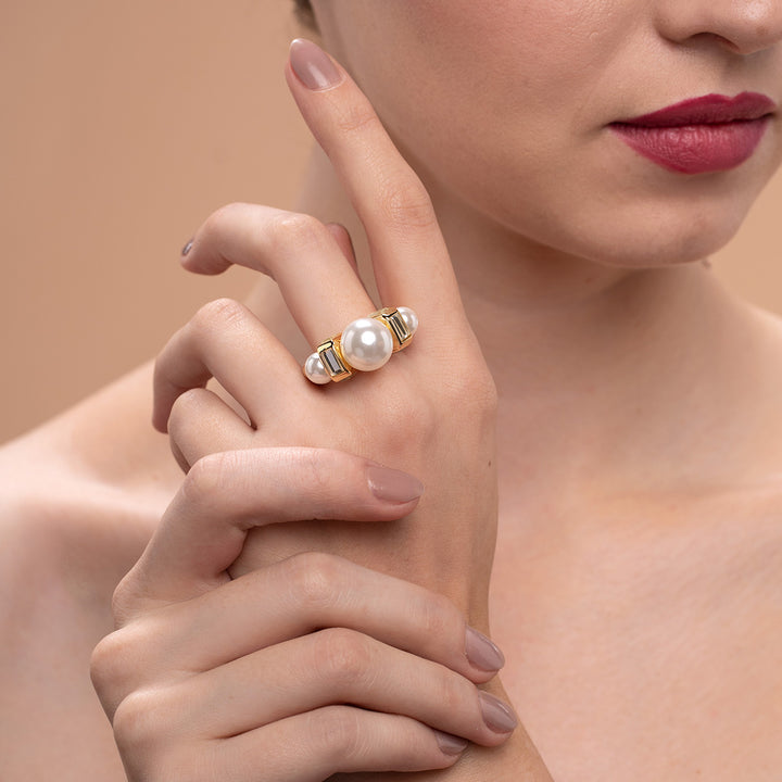 Amara Mirror Pearl Ring