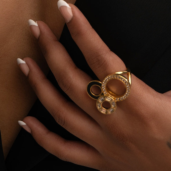 Stan Circle Ring