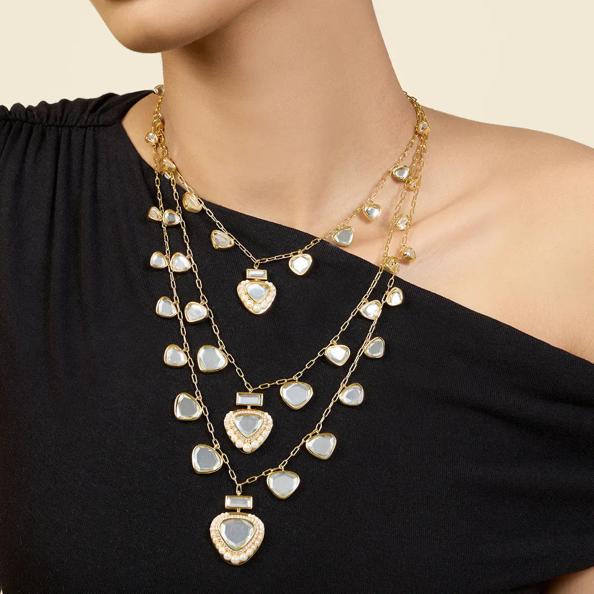 Statement Necklace Trends for 2025: Vibrant, Elegant, and Timeless