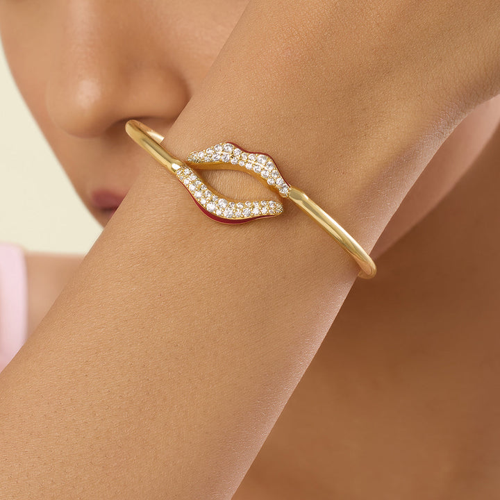 Deliria Lip Cuff In 18Kt Gold Plated