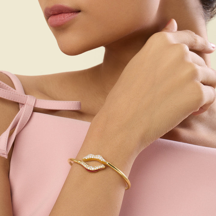 Deliria Lip Cuff In 18Kt Gold Plated