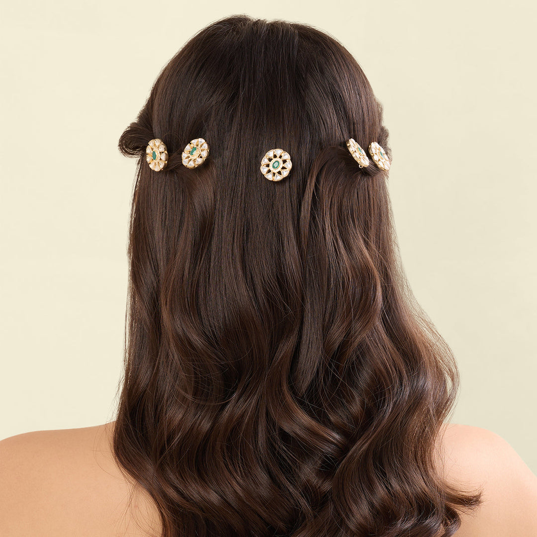 Zhaver Stud Earrings