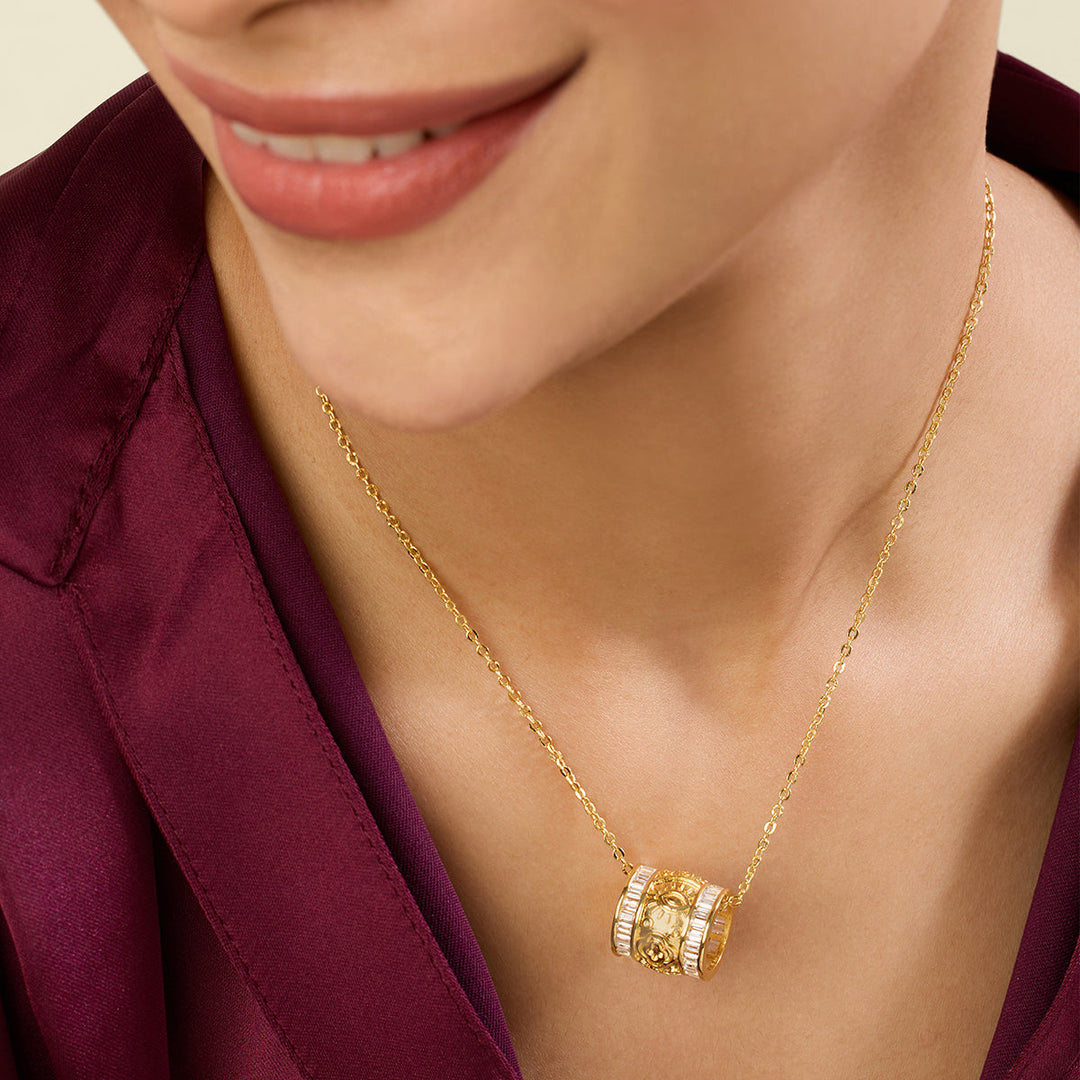 Civra Pendant Necklace 