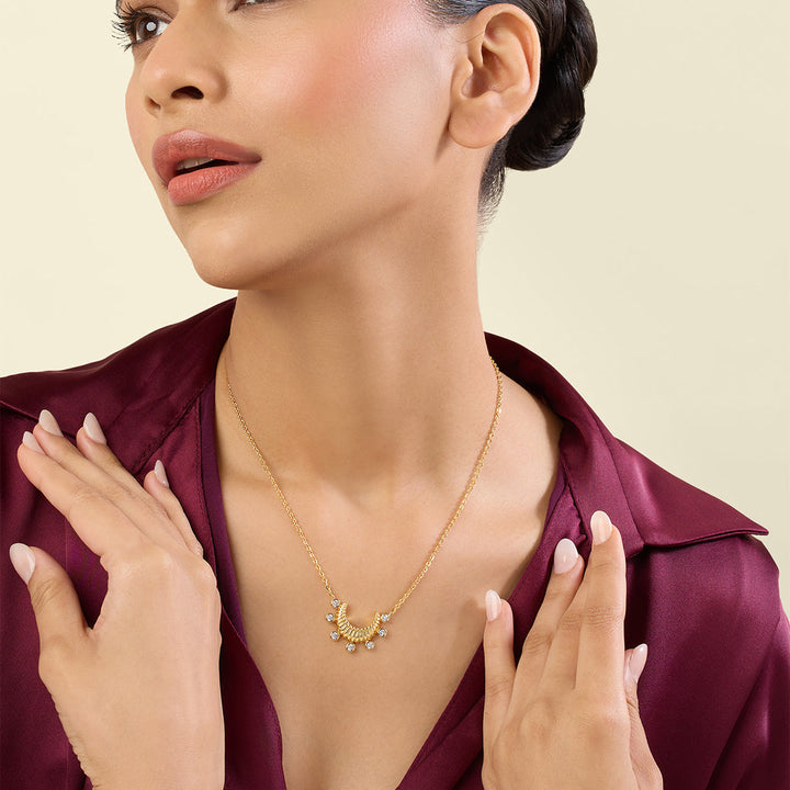 Oraya Pendant Necklace 