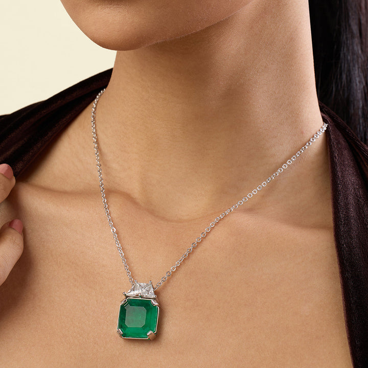 Glamore Pendant Necklace