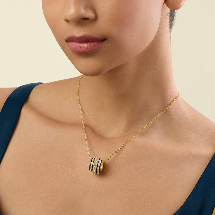 Mindora Pendant Necklace In 18Kt Gold Plated
