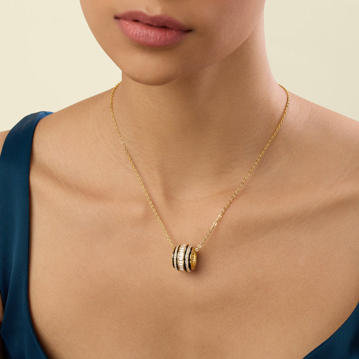 Mindora Pendant Necklace In 18Kt Gold Plated