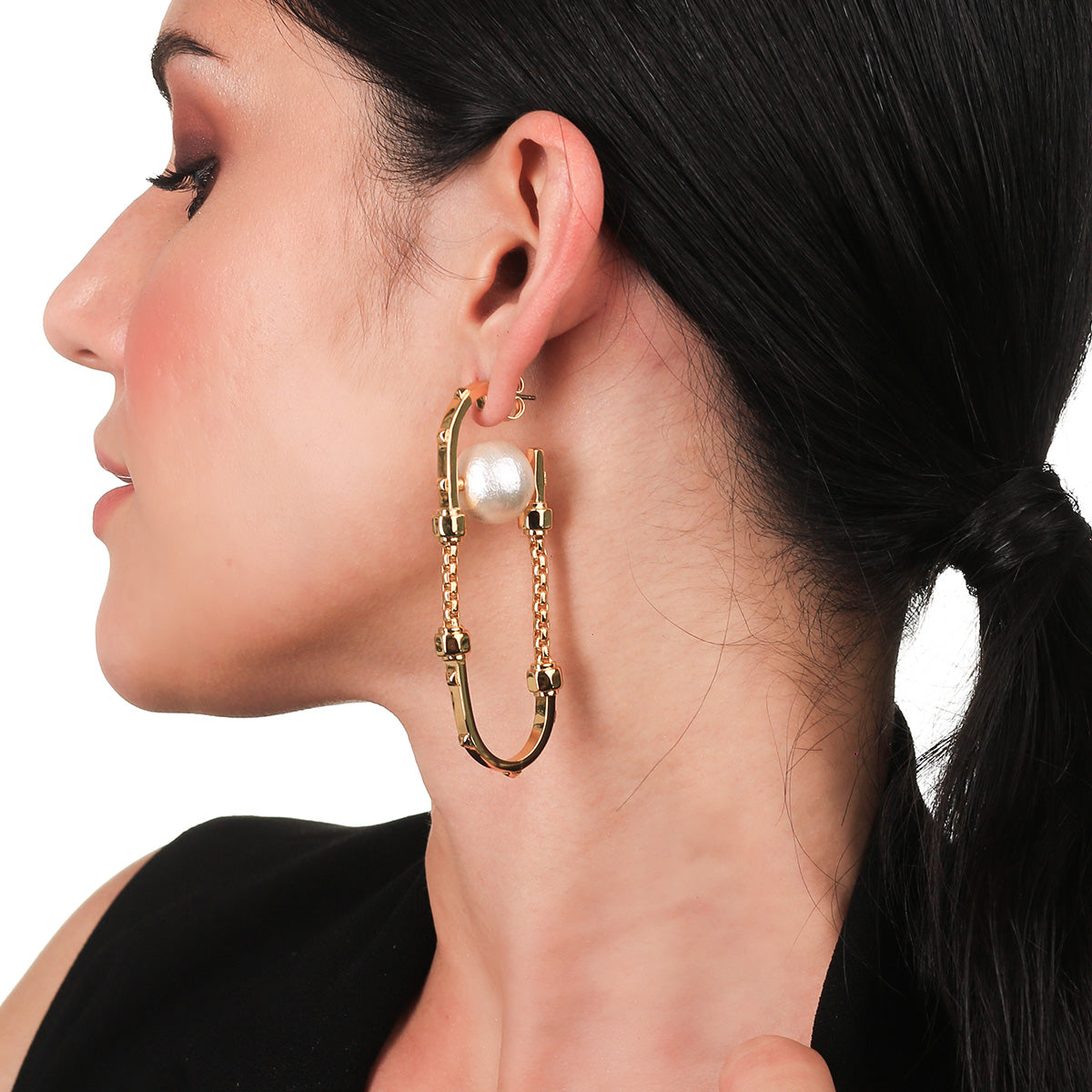 Lizzo Pearl Hoop Earrings