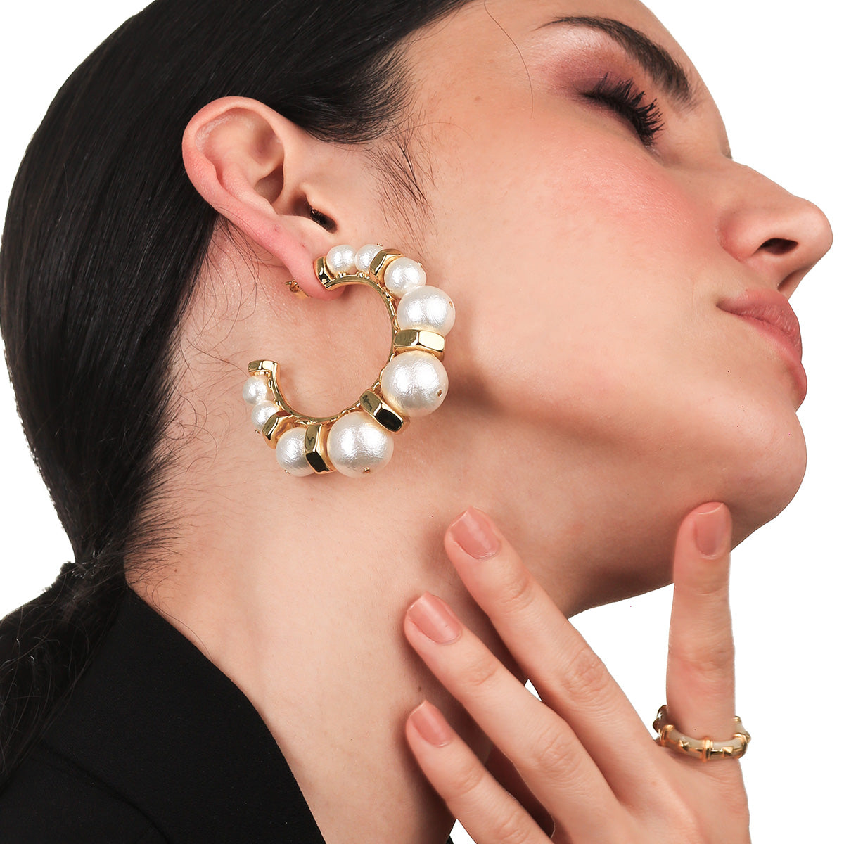 Cindy Pearl Hoops