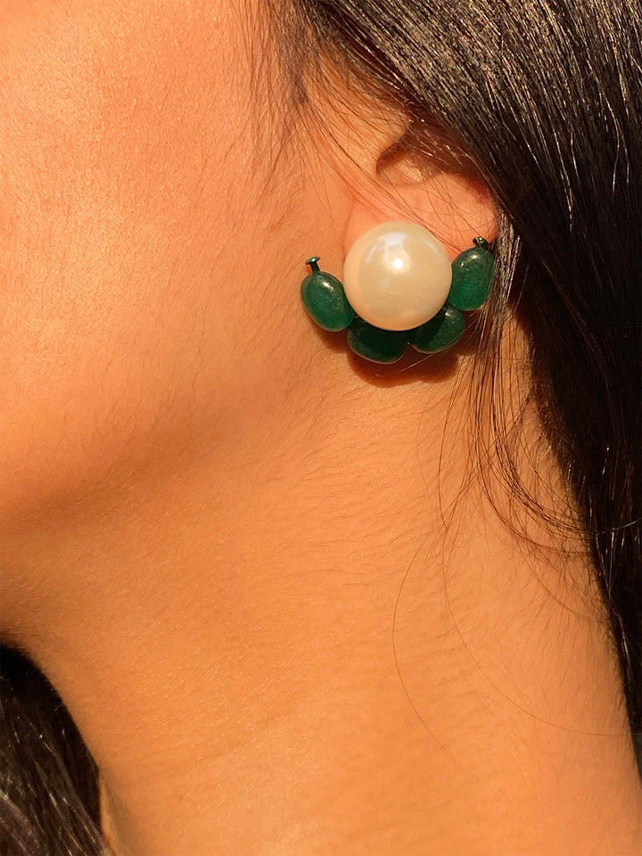 Zeenat Pearl Stud Earrings